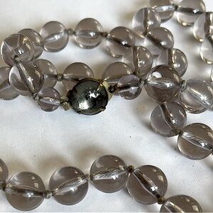 VINTAGE (c.1950s) Lucite Bead Neckace